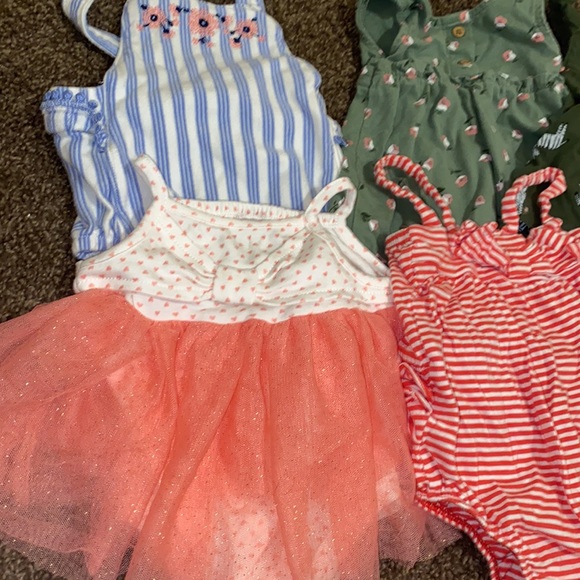 6M Outfits - Picture 2 of 3